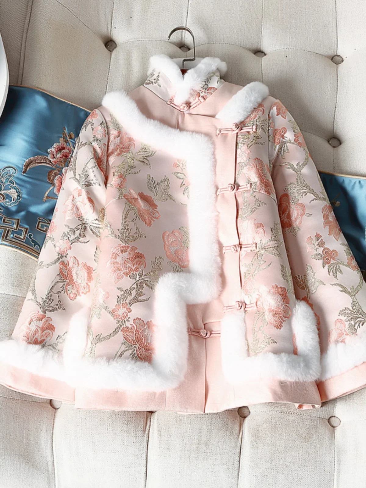 

New retro Chinese padded cotton thickened improved cheongsam Tang suit top padded jacket small jacket women