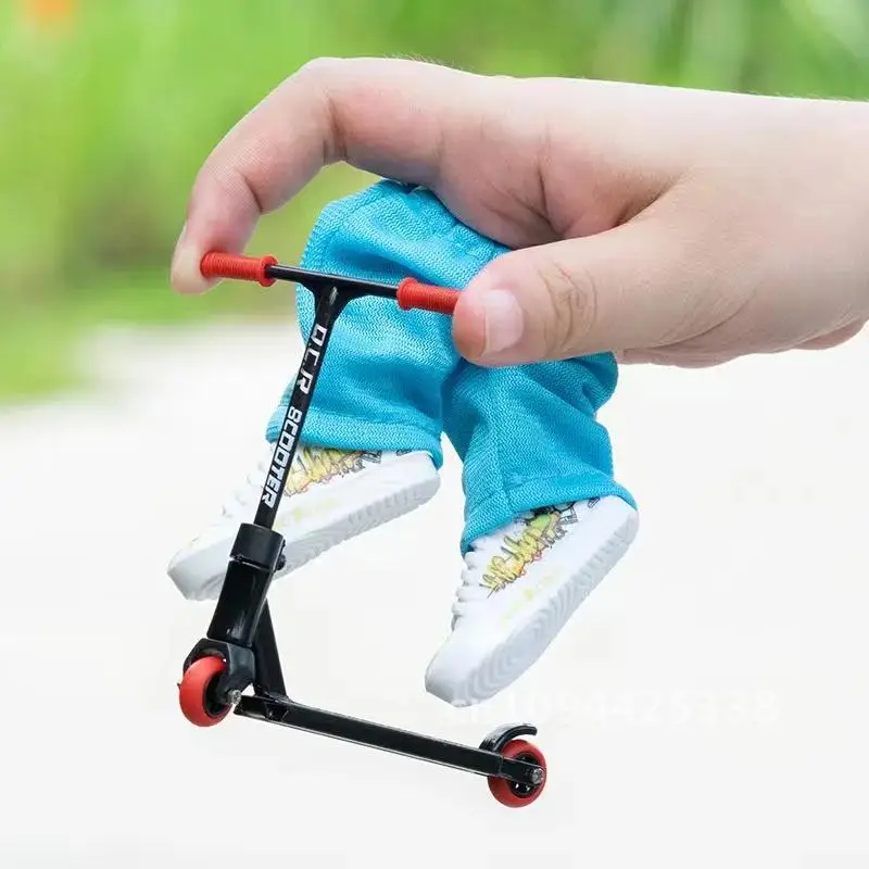 Legierung Finger Roller Finger Spielzeug Skateboards mit Hosen Schuhe und Werkzeuge Finger Roller Spielzeug Mini Skateboard Finger Spielzeug als Geschenk