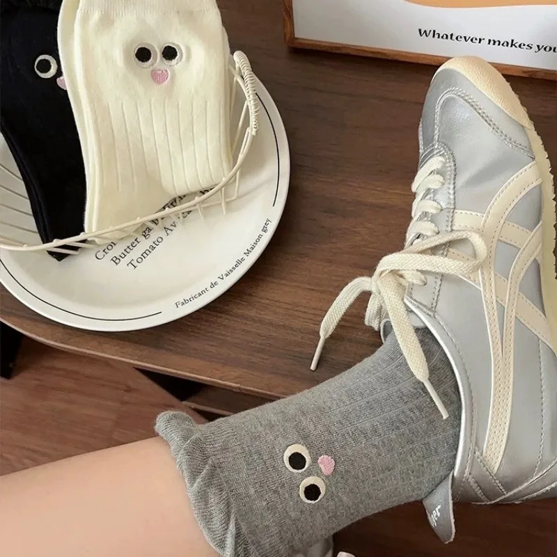 4 أزواج الخريف الشتاء المرأة Coquette الجوارب لطيف الكرتون عيون منتصف أنبوب قبضة الجوارب مجموعة الجوارب المدرسية البيضاء للفتيات بالجملة