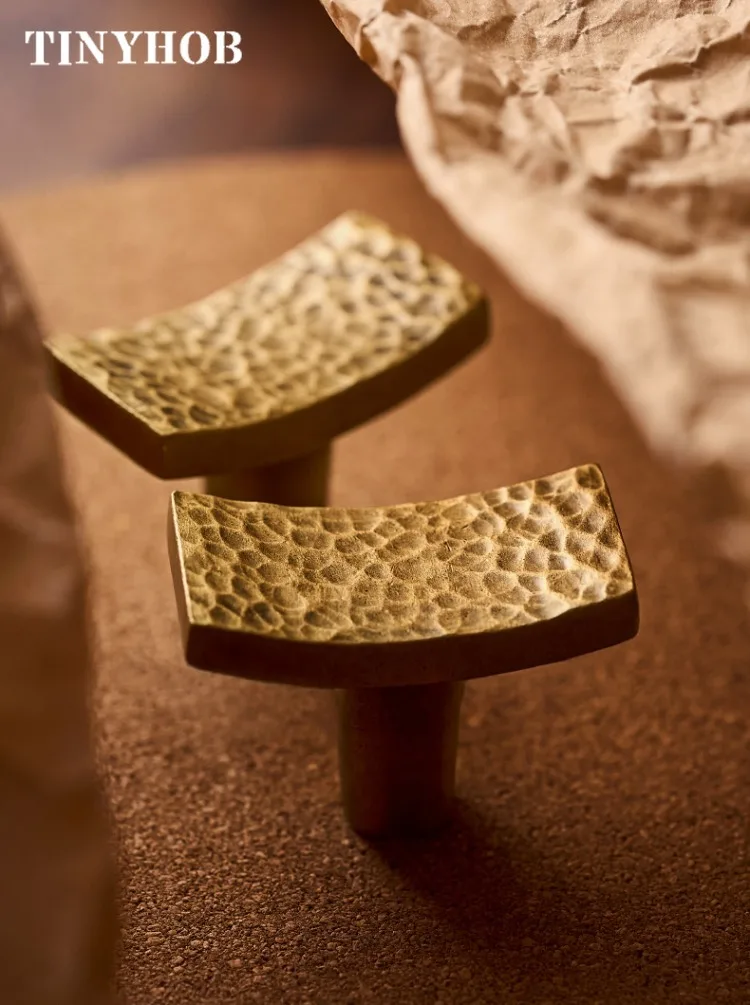 puxador-de-moveis-vintage-tinyhob-em-latao-antigo-puxador-curvo-de-latao-solido-martelado-a-mao-para-cozinha-banheiro-e-armario