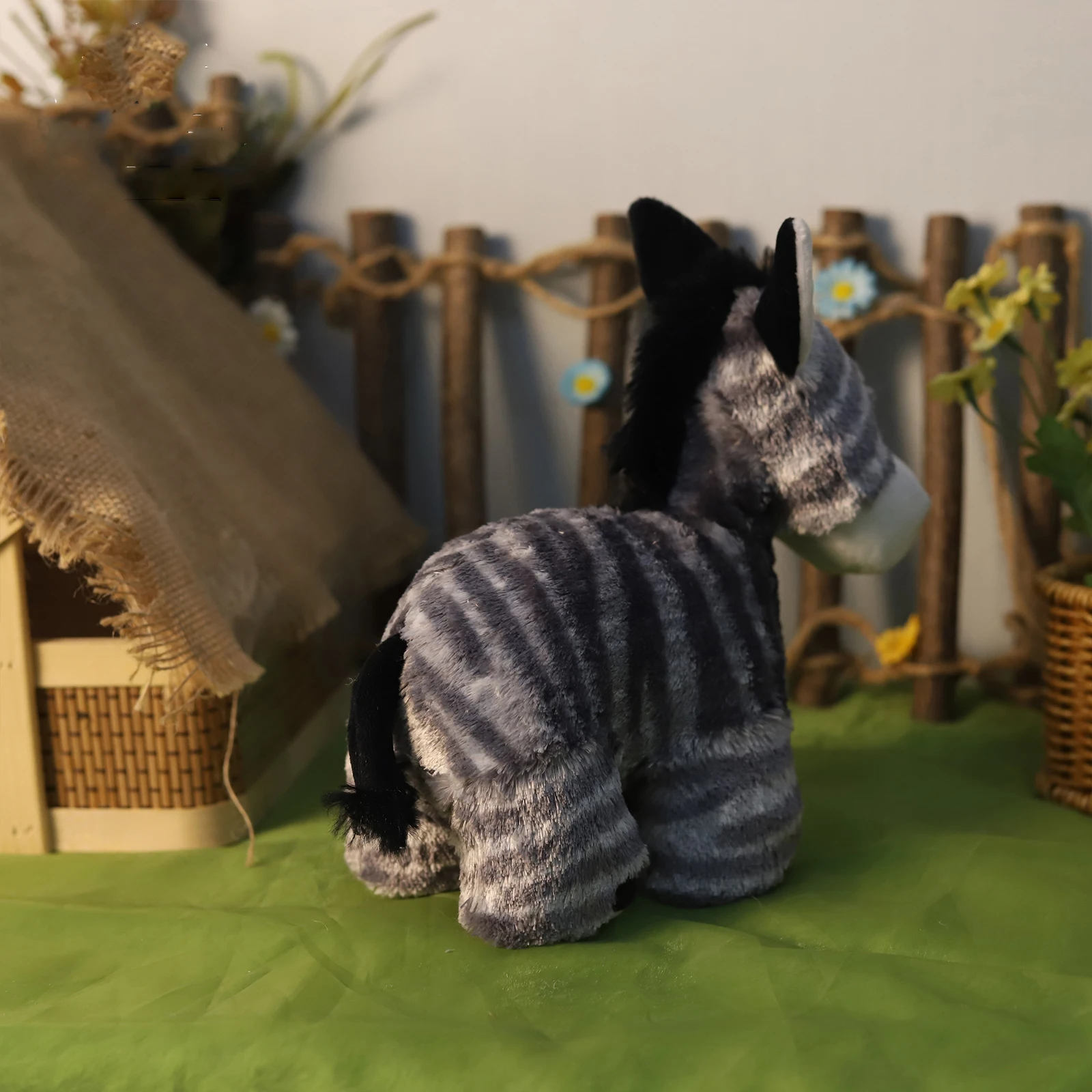 Echtes Leben Stehendes Zebra Stofftier Plüschtier Simulation Zebra Puppe Fotografie Requisiten Weihnachten Geburtstagsgeschenke für Kinder