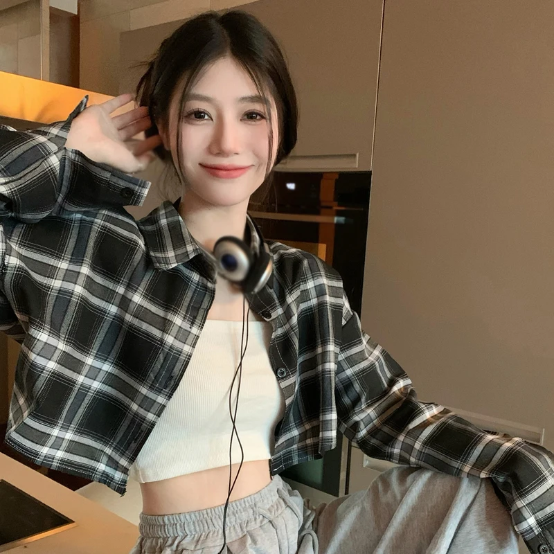 Korea Style Women's Casual Plaid Turn-down Collar Shirts Fall/Spring Girly Long Sleeve Loose Fit Versatile Cropped Blouse Shirt