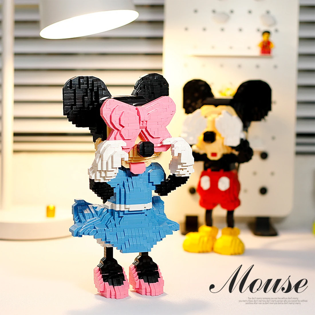 Disney 1906Pcs+ Mickey Mouse Diamond Building Blocks Classic Blindfold Minnie Mouse Mini Bricks Figures Toys Gift Micro Blocks