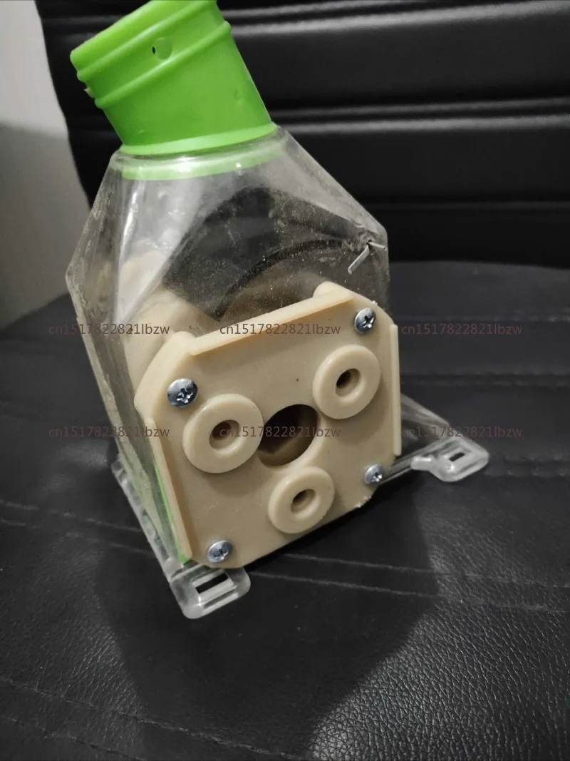 Hand-Adjustable Material Box with Handle Adjustment Box Seeder Feeder Accessories Feeder Accessories Fertilizer Accessories