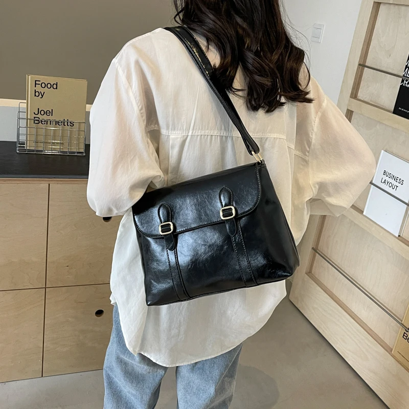 LEFTSIDE Belt Buckle Design Small Crossbody Bags for Women 2024 PU Leather Shoulder Bag Fashion Retro Handbags and Purses