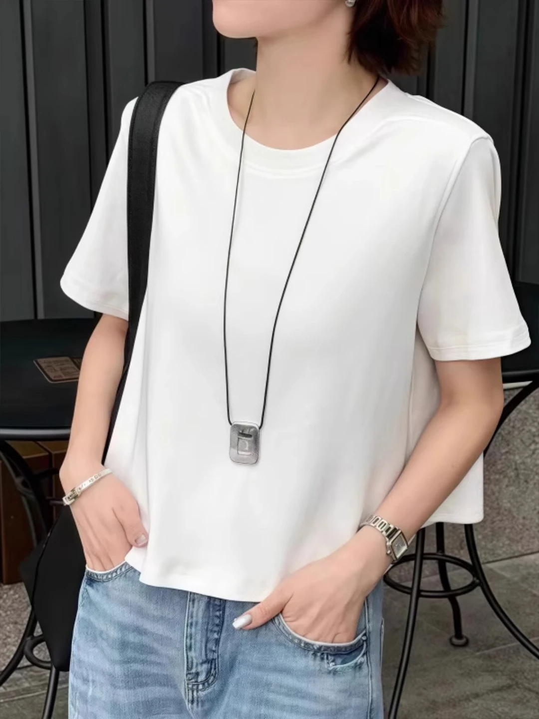 تي شيرت نسائي أبيض مقاس كبير من ort Sve تي شيرت كاجوال مستدير Ne Ba بزر واحد فضفاض مناسب للصيف للسيدات ذو الشكل الكامل