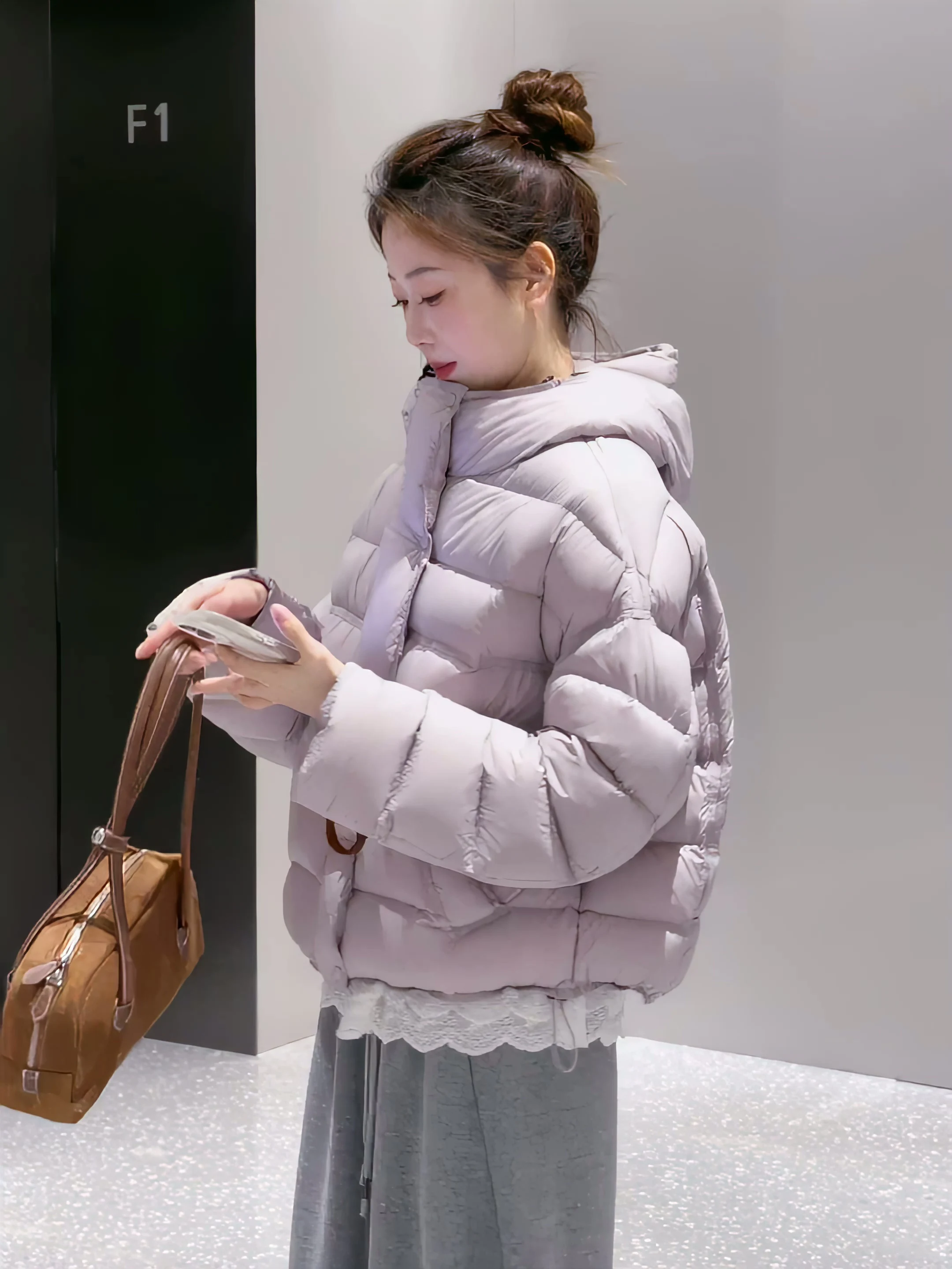 

ort White Du down Jaet 2026 Winter New Sle Women's Faionable Warm Rib Bone Design Coat Ladies Commute Sle Loose Fit