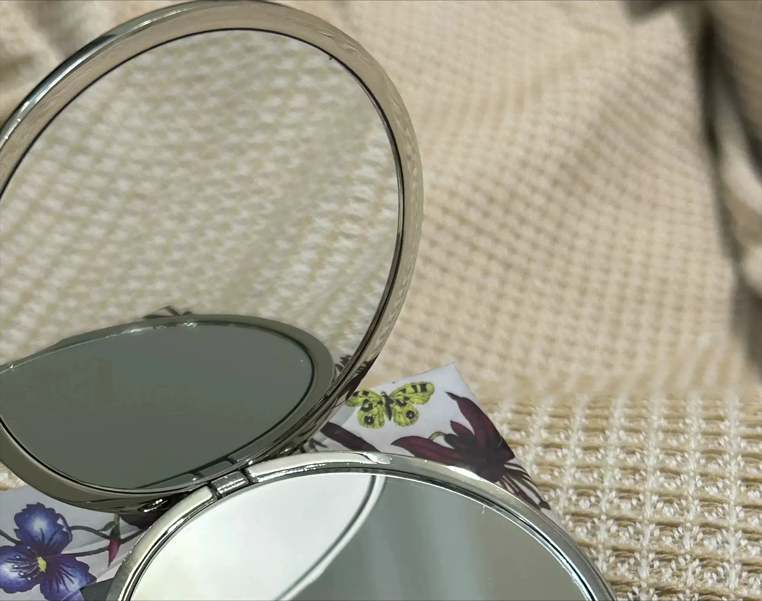 Miroir de maquillage à motifs double face pour filles, miroir rond luxueux et exquis, déterminer délicat, décoration de la maison