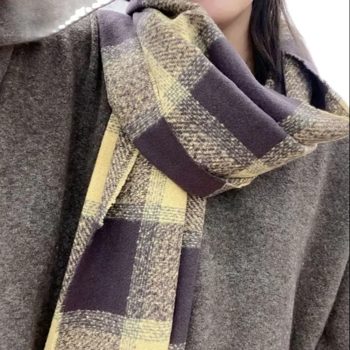 

ew milk coffee square checked cashmere scarf for men and women for Autumn/Winter 2022