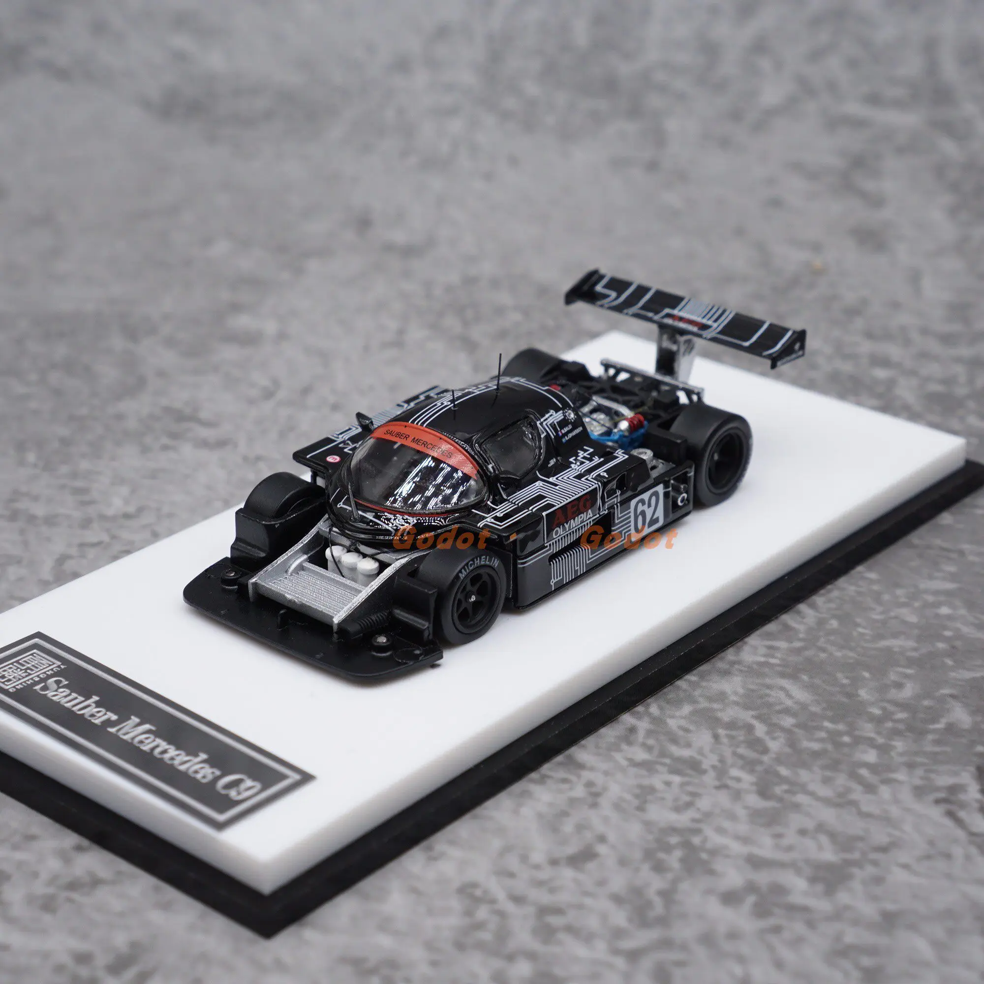 ys-1-64-scale-diecast-alloy-black-sauber-benz-c9-toys-racing-cars-model-classics-nostalgia-adult-gifts-souvenir-static-display