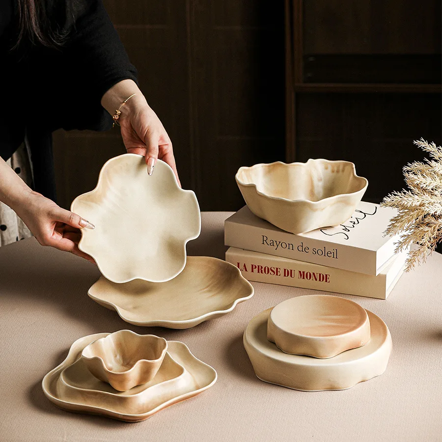 

Набор креативных керамических мисок в японском стиле, тарелка уникальной формы, посуда, подарочная коробка для домашнего ресторана