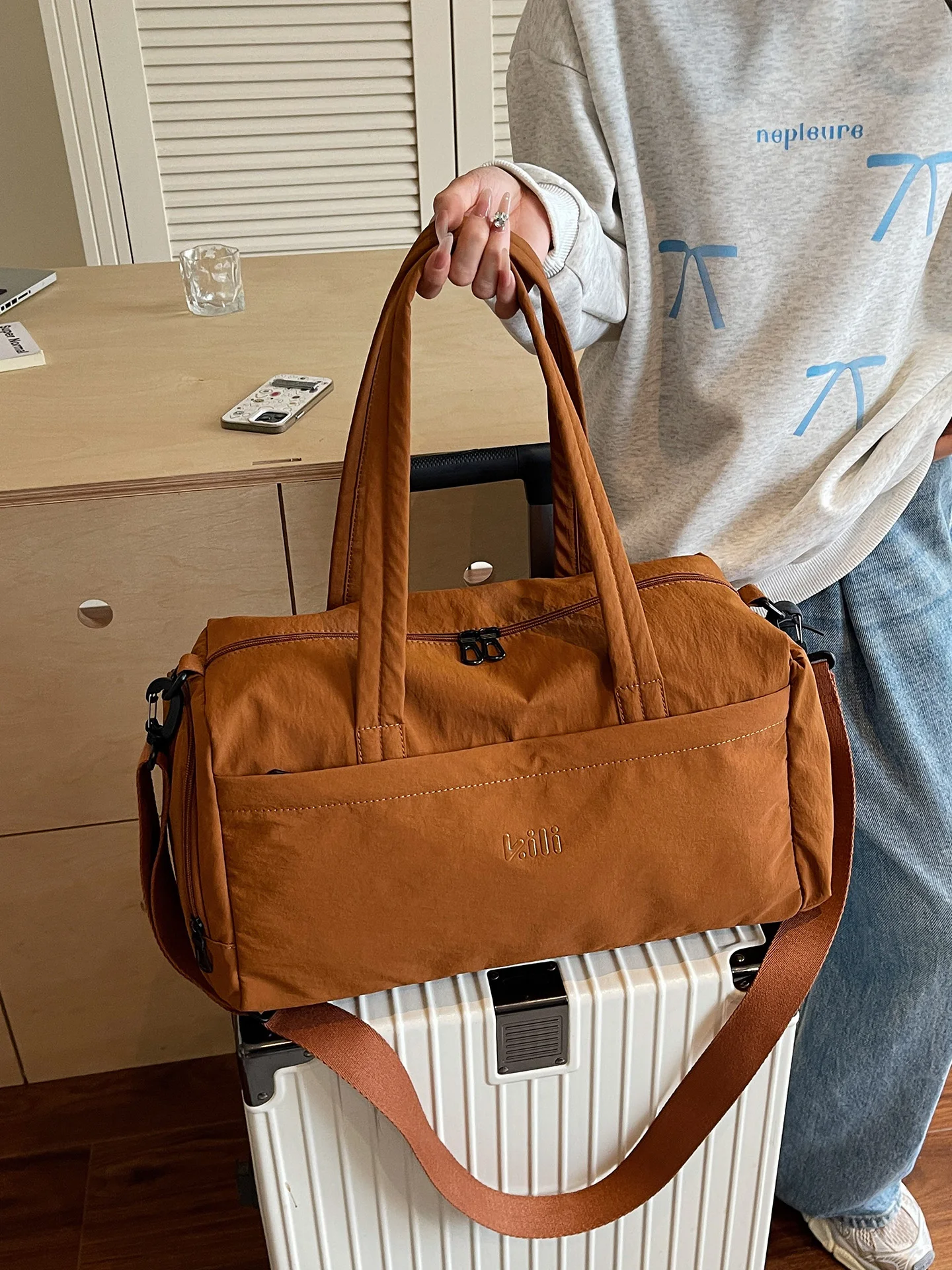 

Lightweight Ladies Travel Bag with Independent oe Carent Portable ort Trip Bag Extra Bag for Lage Carrng Handle