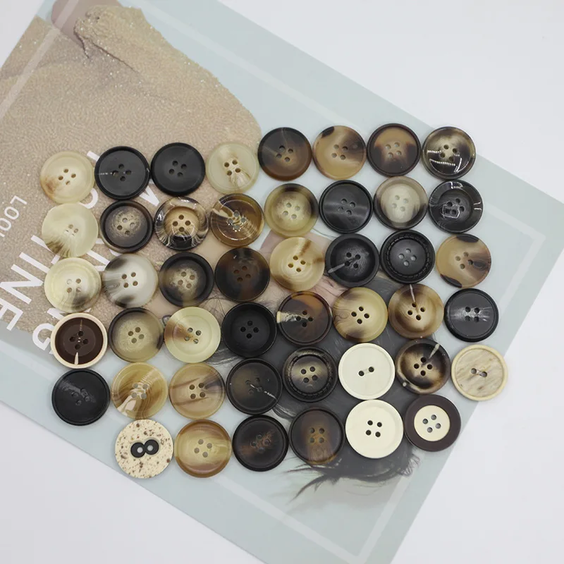 

Resin four eye buttons, high-end coat buttons for coats and suits, clothing button accessories, wholesale in stock