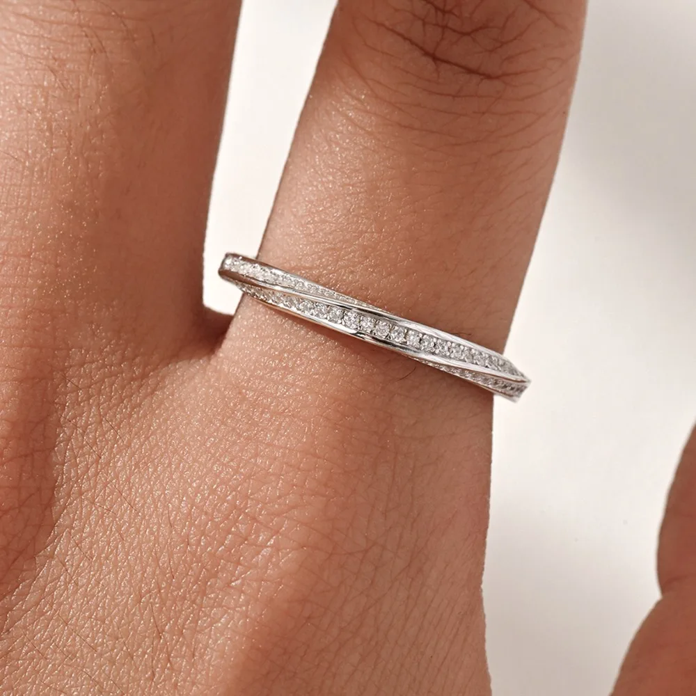Creative Trendy Shining Rhinestone Sliver Color Starry Sky Closed Mobius Strip Rings for Women Simple Temperament Finger Jewelry