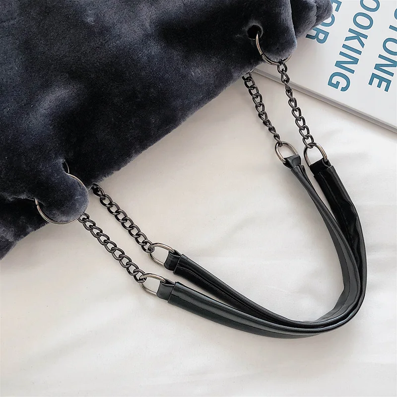 Borsa in lana moda autunno e inverno con una borsa tote da donna in peluche monospalla di grande capacità