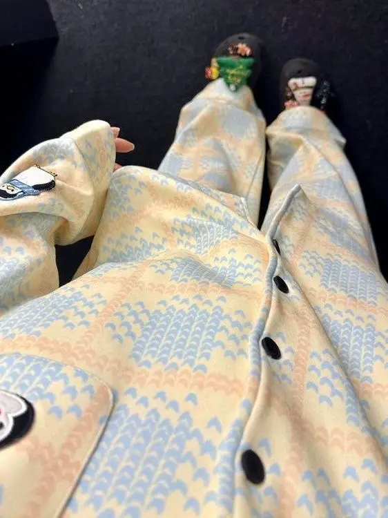 

Комплект домашней одежды из двух предметов для девочек-подростков: утепленный, с длинными рукавами, с дизайном пингвинов, из вельвета, размеры 300+