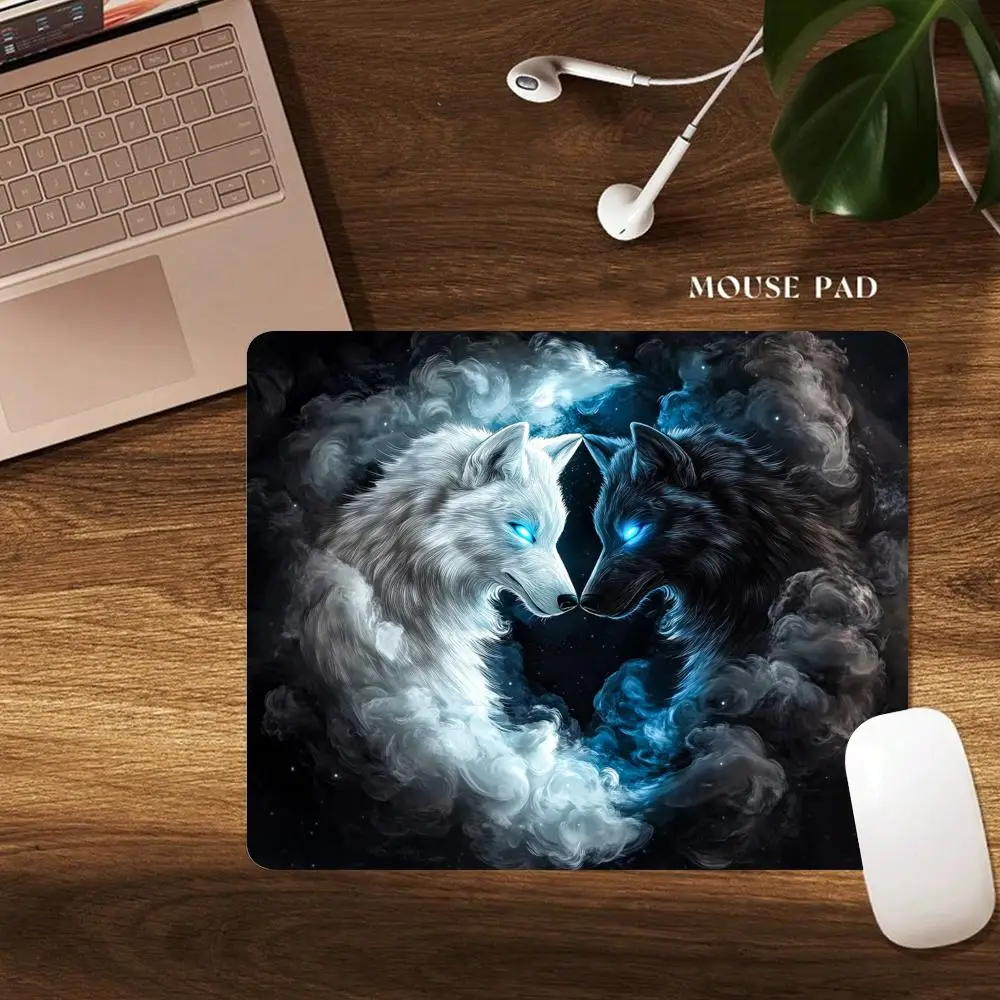Black and White Wolves Small Mouse Pad Desk Mat Gaming mat with Stitched Edge Non-Slip Rubber Base Laptop accessories Office mat