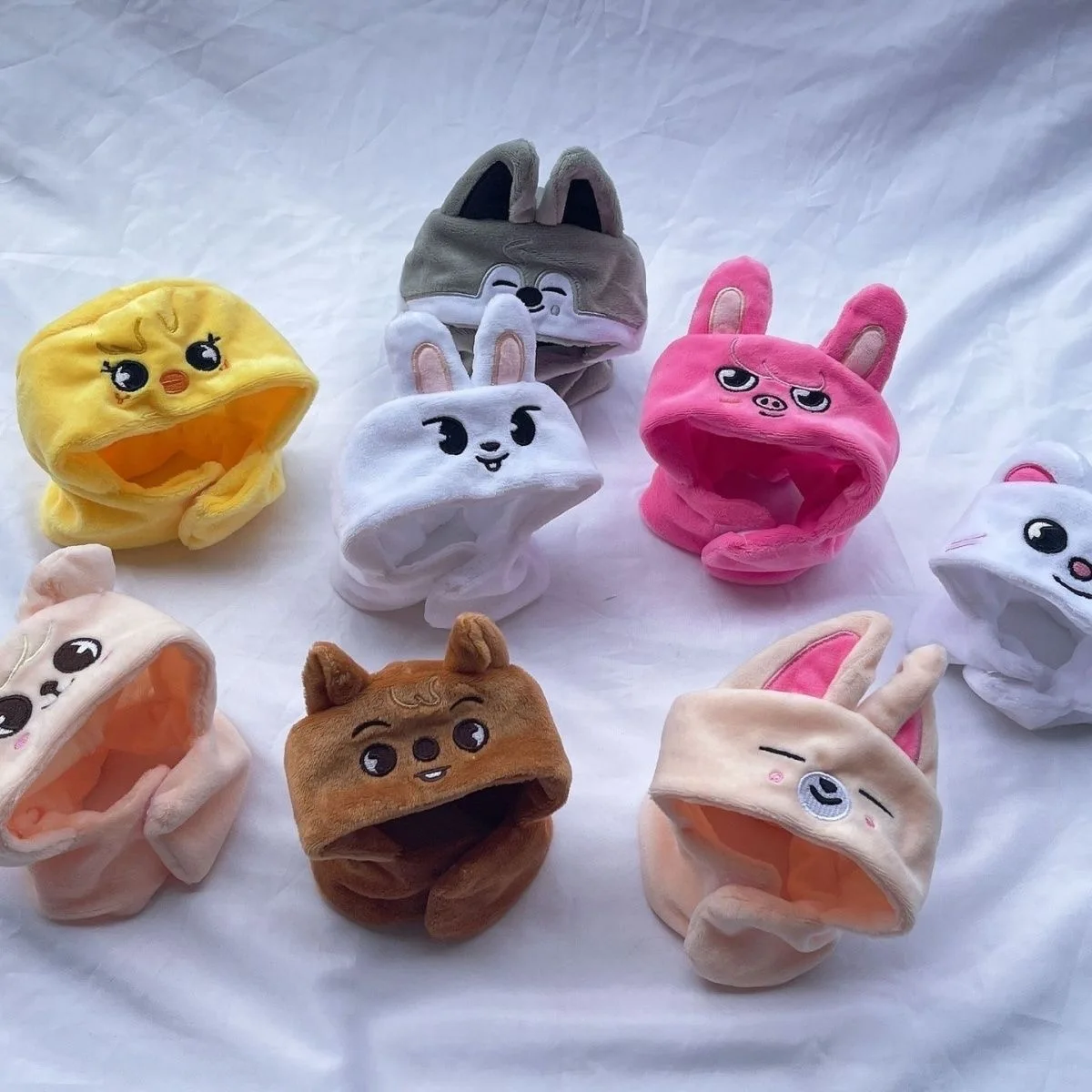 

K-POP STRAYKIDS Cartoon Cute Plush Lampshade Li Longfu Jin Shengwen Concert Light Set SKZOO Doll Cloak Hat