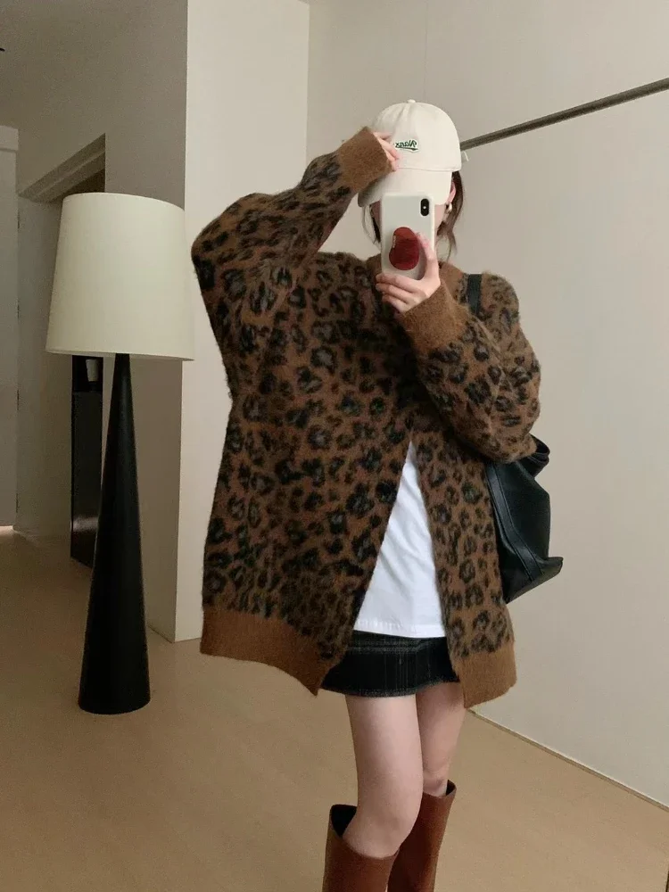 Autumn Winter New Fashion Mid-length Retro Leopard Print Knitted Cardigan Soft Waxy Loose Elegant Style Sweater Coat Women