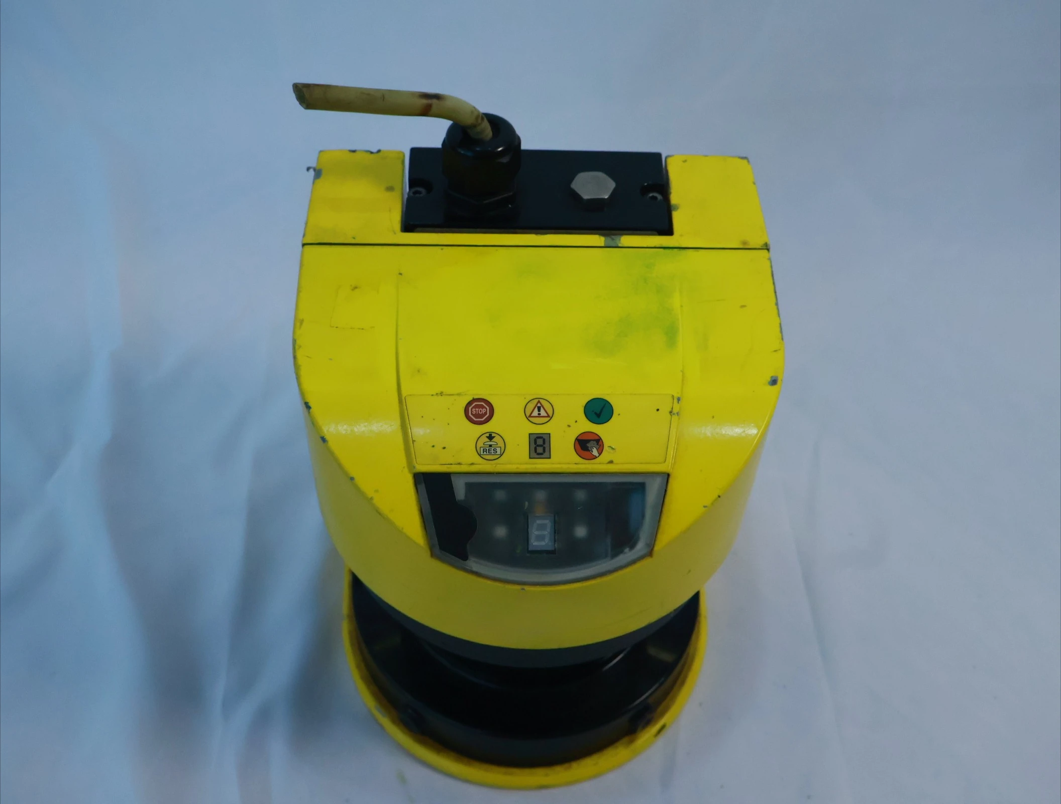

Б/у S30A-6011BA для лазерного сканера безопасности SICK S30A-6011BA
