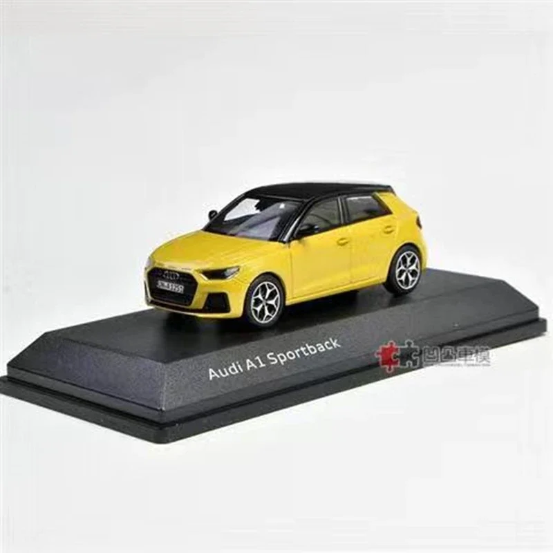 1/43 Audi A1 Suv Legering Auto Model Diecast Metalen Mini Voertuigen Auto Model Miniatuur Schaal Simulatie Collectie Kinderspeelgoed Cadeau