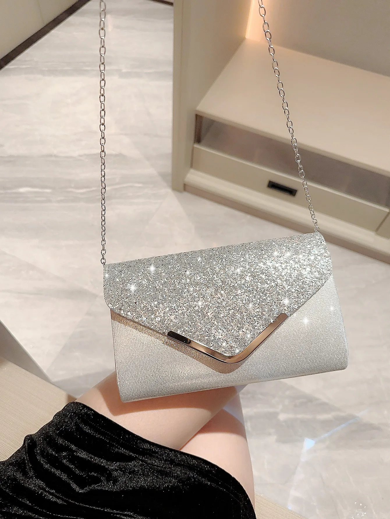 Women fashion Silver Shiny Flap Evening Bag Banquet Bag Evening Bag Party Bag Prom Bag Chain Bag Wedding Bag