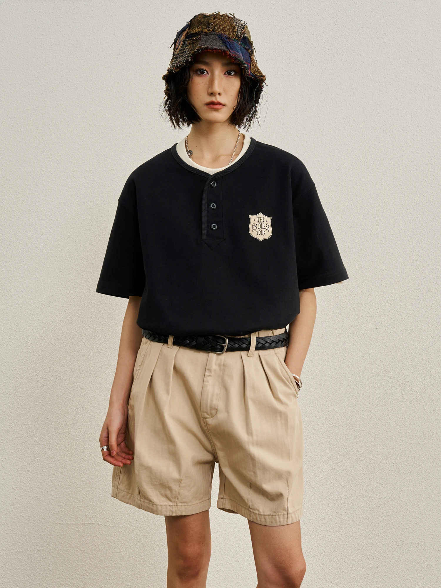CENLES SS26 Classic Badge Pattern Henry Collar Short Sleeve T-Shirt Casual British Gentleman Loose Fit Pure Cotton Breathable