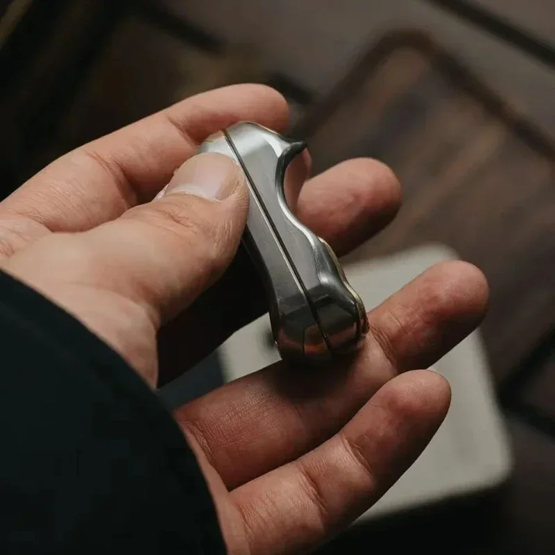 Jouets en métal Dz Top-G, Structure de Machine, curseur de poussée bleu titane, Fidget Spinner en métal, jouet d'anxiété