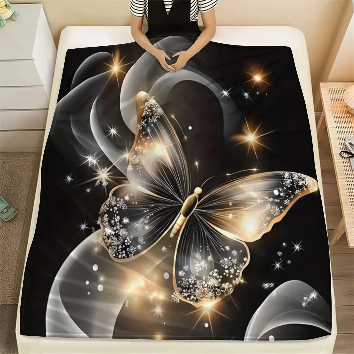 Golden Glitter Butterfly Flannel Throw Blanket Luxury Shiny Crystal‑decorated Black‑gold Butterfly With Sparkling Light Smoke