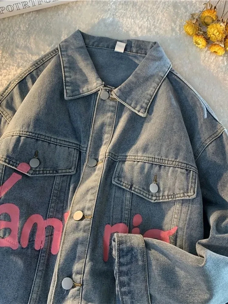 

Джинсовая куртка, женская одежда, осень-зима 2024, корейское джинсовое пальто с принтом, женский свободный джинсовый топ в стиле ретро в стиле поп-стрит