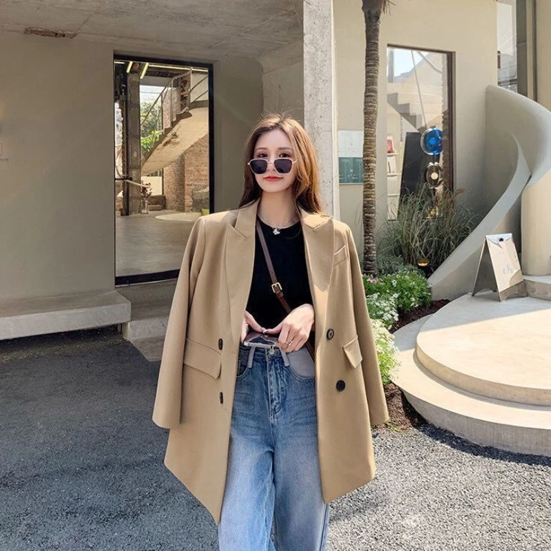 موضة ربيع 2026 سترة نسائية جديدة أنيقة متوسطة الطول بتصميم مميز سترة واقية مزدوجة الصدر للشارع الراقية