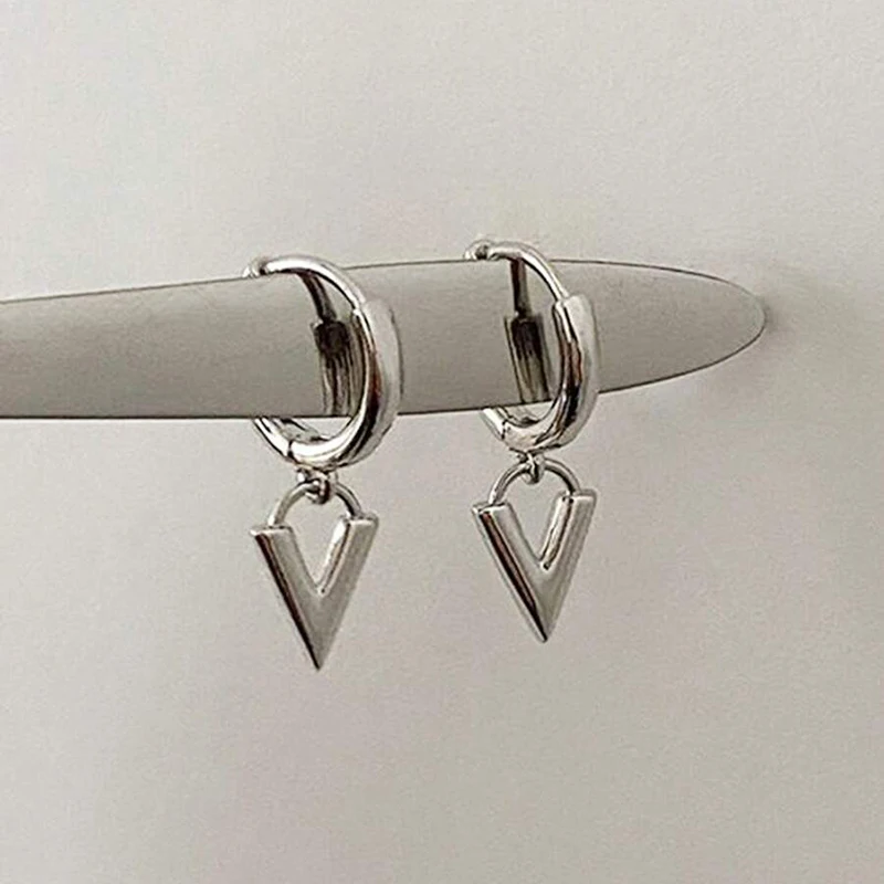 Huitan Chic Tropfen-Ohrringe für Damen, schlicht, stilvoll, V-förmig, Kreis-Ohrringe, Metall, silberfarben, modisch, vielseitiger Schmuck