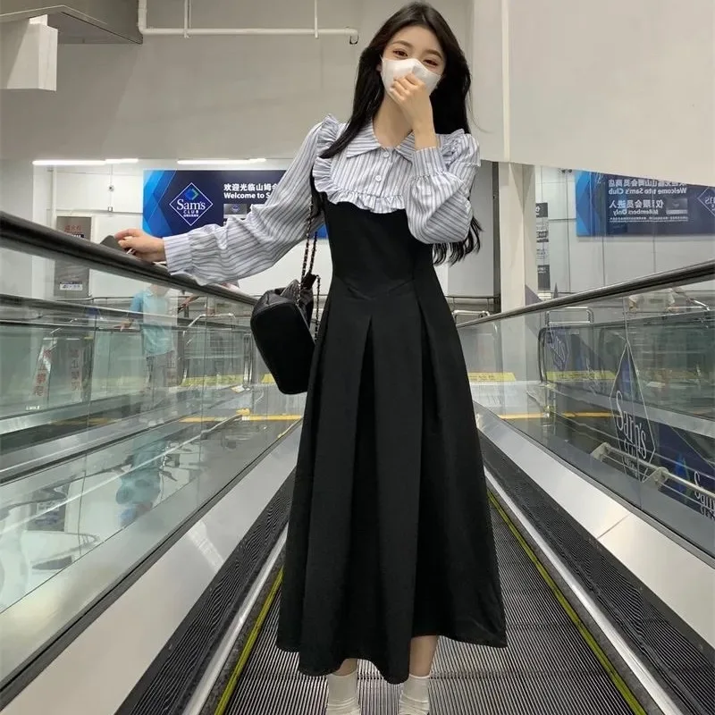 Abito camicia a righe snellente Stile falso in due pezzi Tendenza universitaria che asciuga l'età Autunno Inverno Moda internazionale transfrontaliera