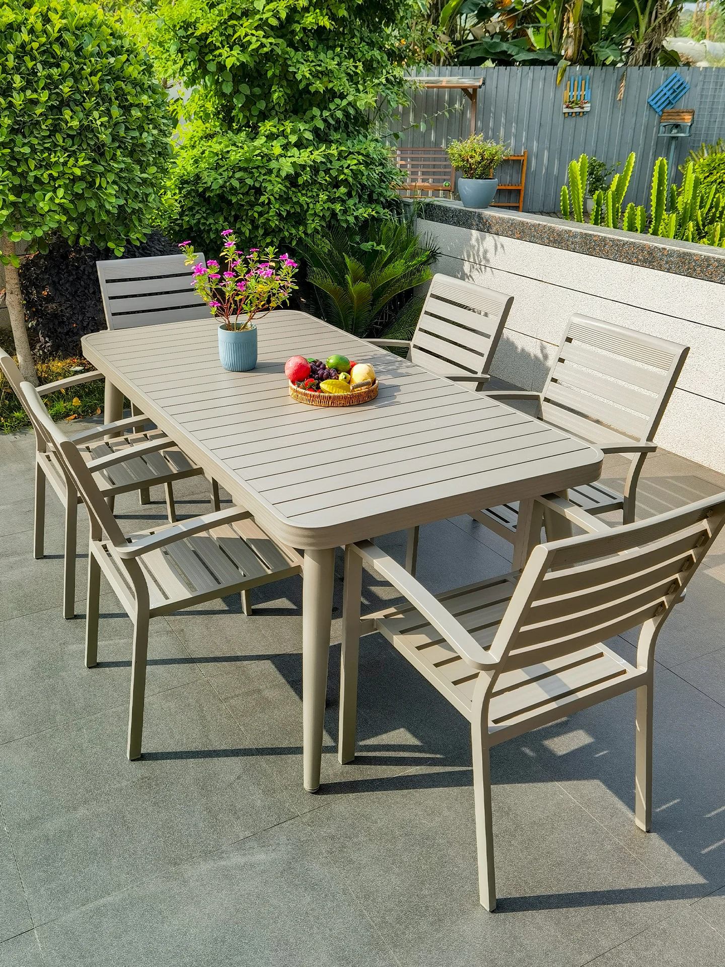 

Outdoor courtyard aluminum alloy tables and chairs, waterproof and sun-resistant villa outdoor garden open roof leisure dining
