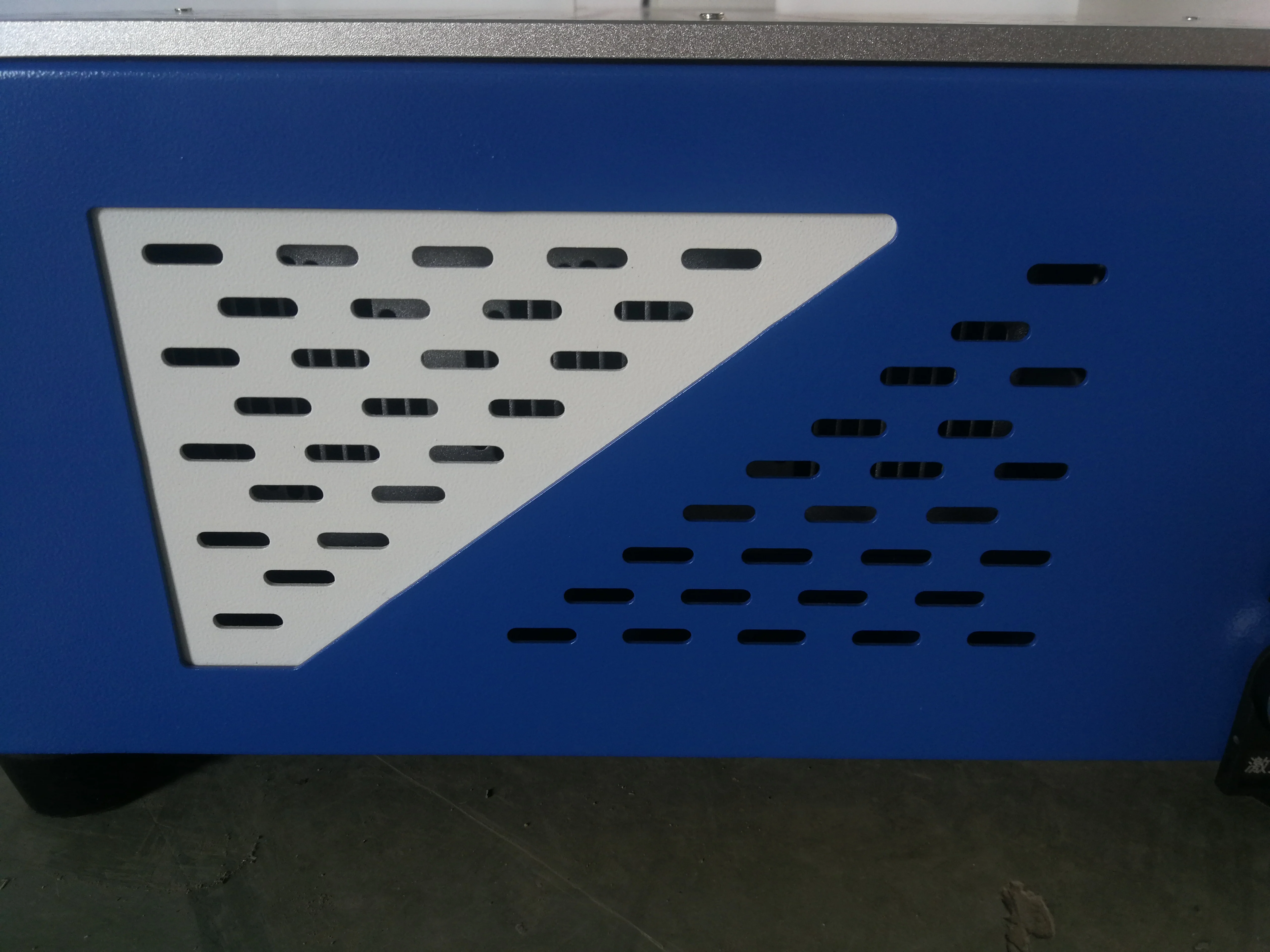 100W Raycus Fiber Laser Engraver, Built-in Industrial Computer, Touch Screen Control, No External PC Needed, Plug and Play