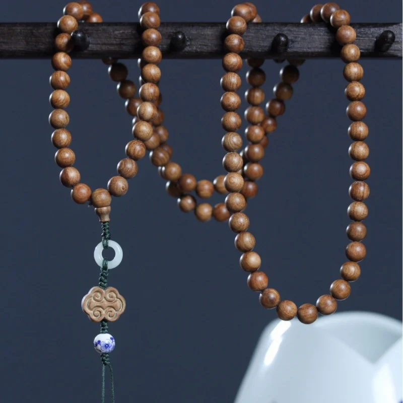 108 Buddhist beads made of Australian sandalwood, 0.6mm bracelet with lotus seed pendant, women's sweater chain