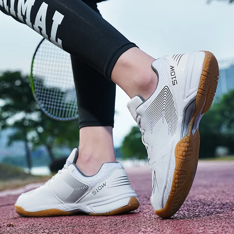 Zapatos de voleibol de alta calidad para hombre y mujer, zapatillas cómodas antideslizantes de bádminton, tenis de malla transpirable, tenis masculinos