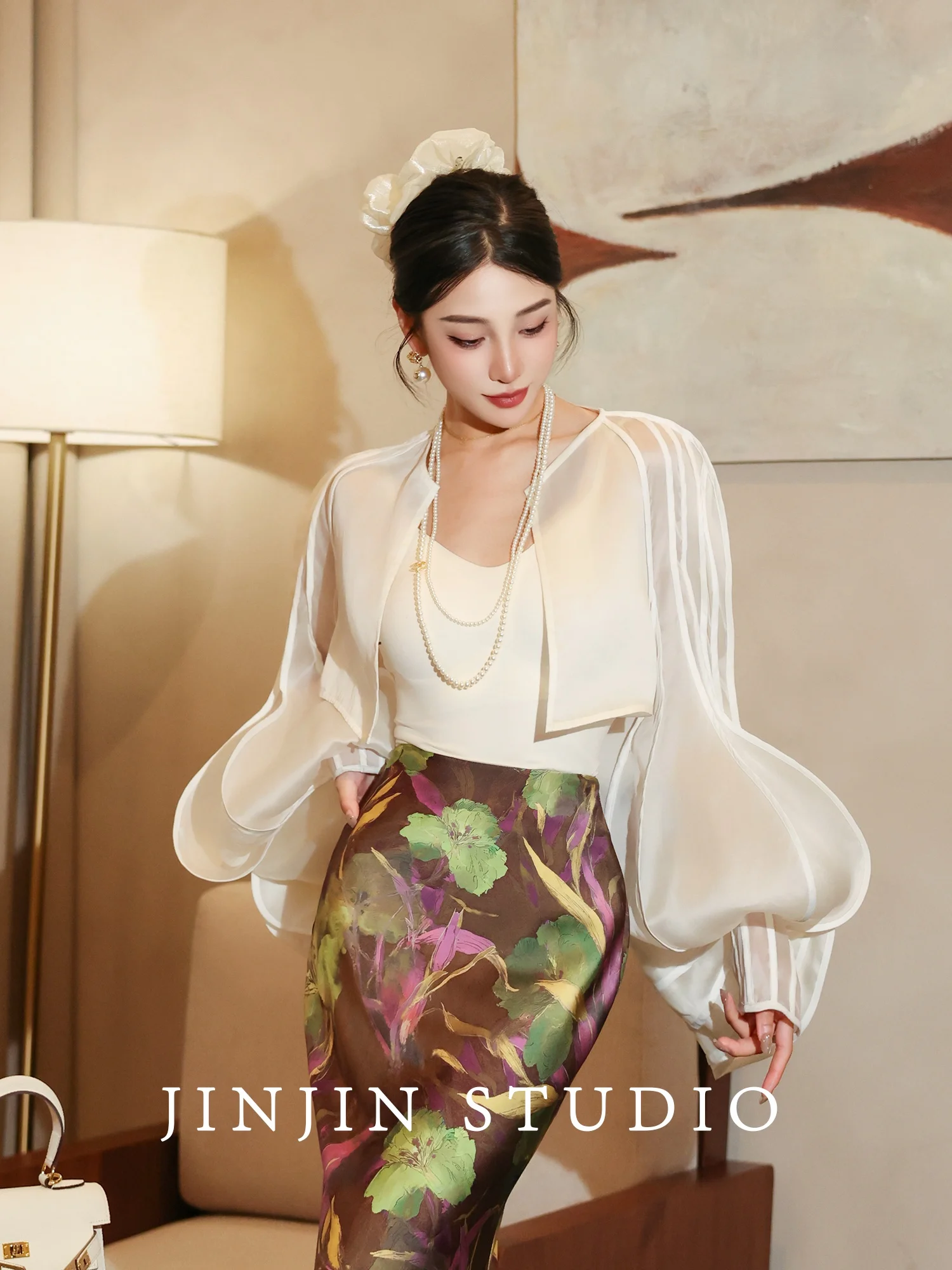 

Модный летний топ с короткими рукавами-фонариками для похудения, оригинальный французский стиль, свободный крой, V-образный вырез, открытый кардиган