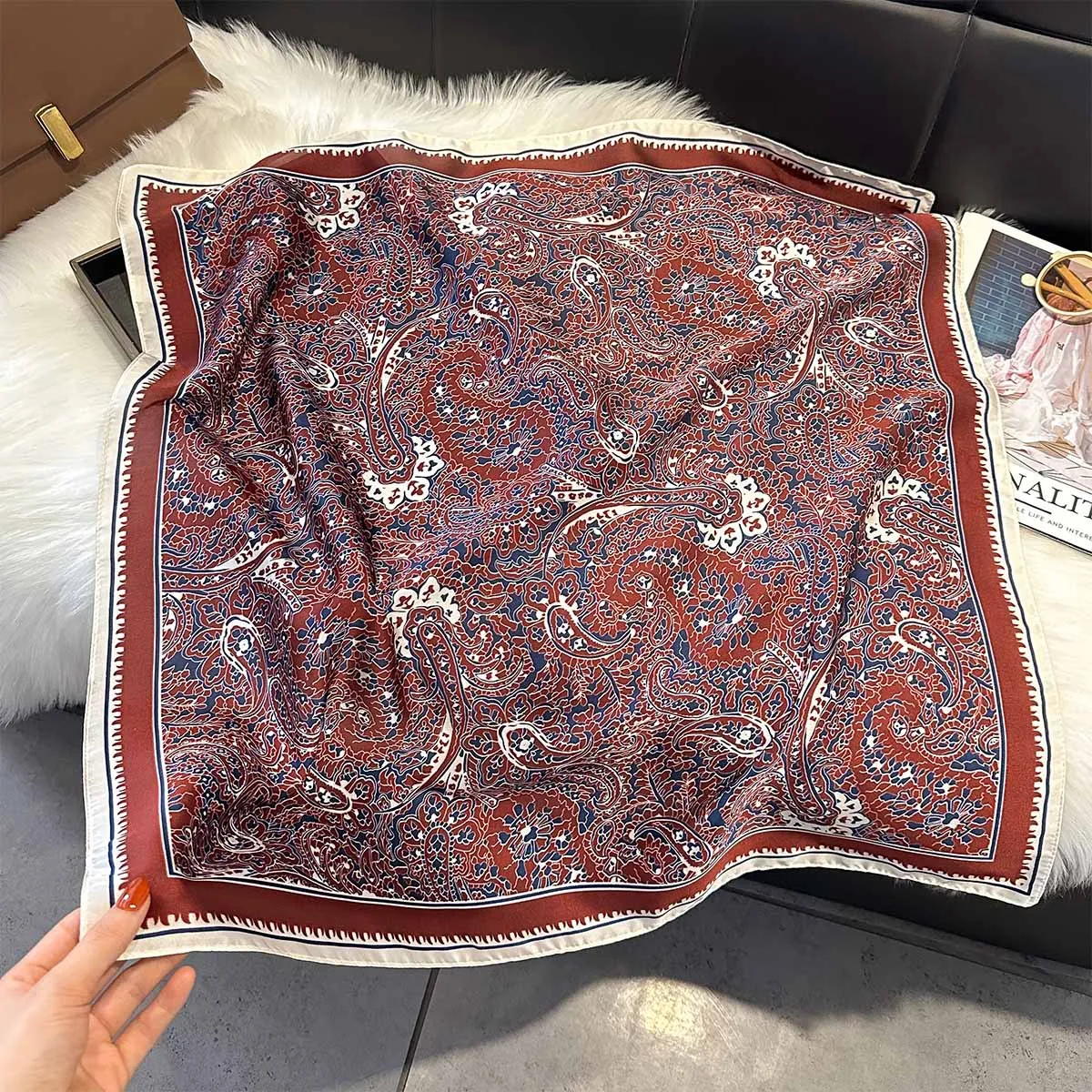 Bohe Style Paisley bedruckter 70 cm quadratischer Seidenschal Damen Satin Schals Mode Schal Kopftuch Designer Stirnband Bandana Wrap