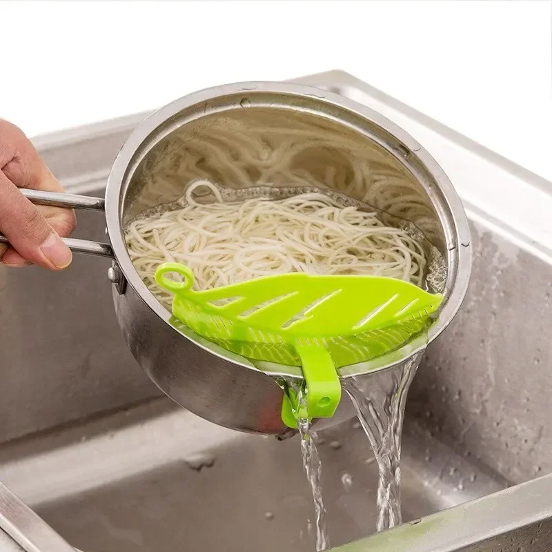 

Kitchen Fruit Vegetable Cleaning Tool Leaf Shaped Rice Wash Gadget Noodles Spaghetti Beans Colanders Strainers Kitchen Tool