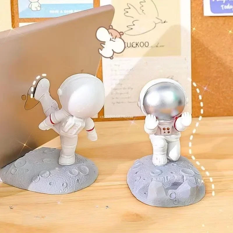 Office Desk Decoration Nordic Style Astronauts Mobile Phone Stand Holder Ornaments Resin Spaceman Bracket Toys Gifts Home Decor