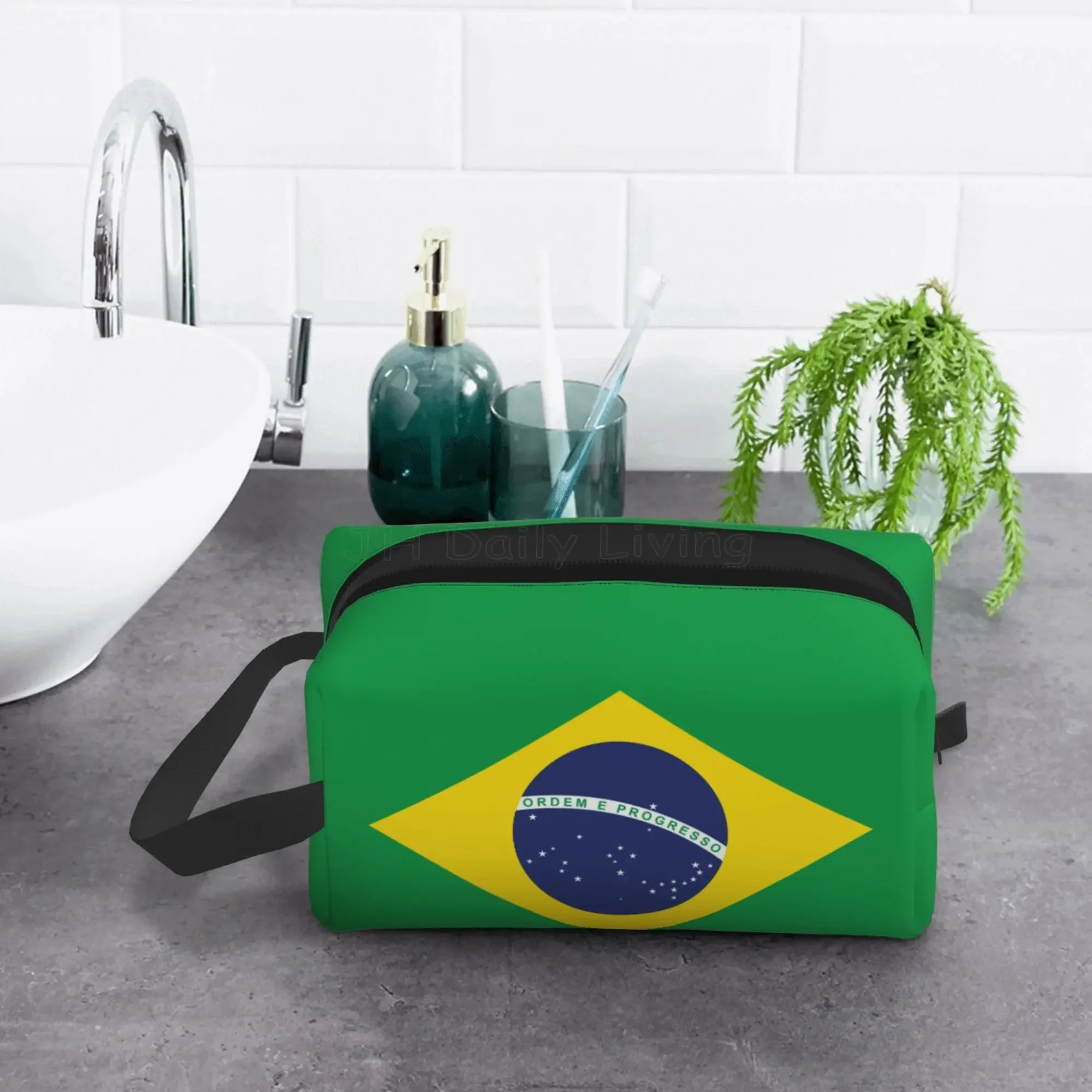 Brazil Brazilian Flag Cosmetic Bag Big Capacity Black Zipper Storage Bag Portable Ladies Travel Makeup Brushes Bag Waterproof