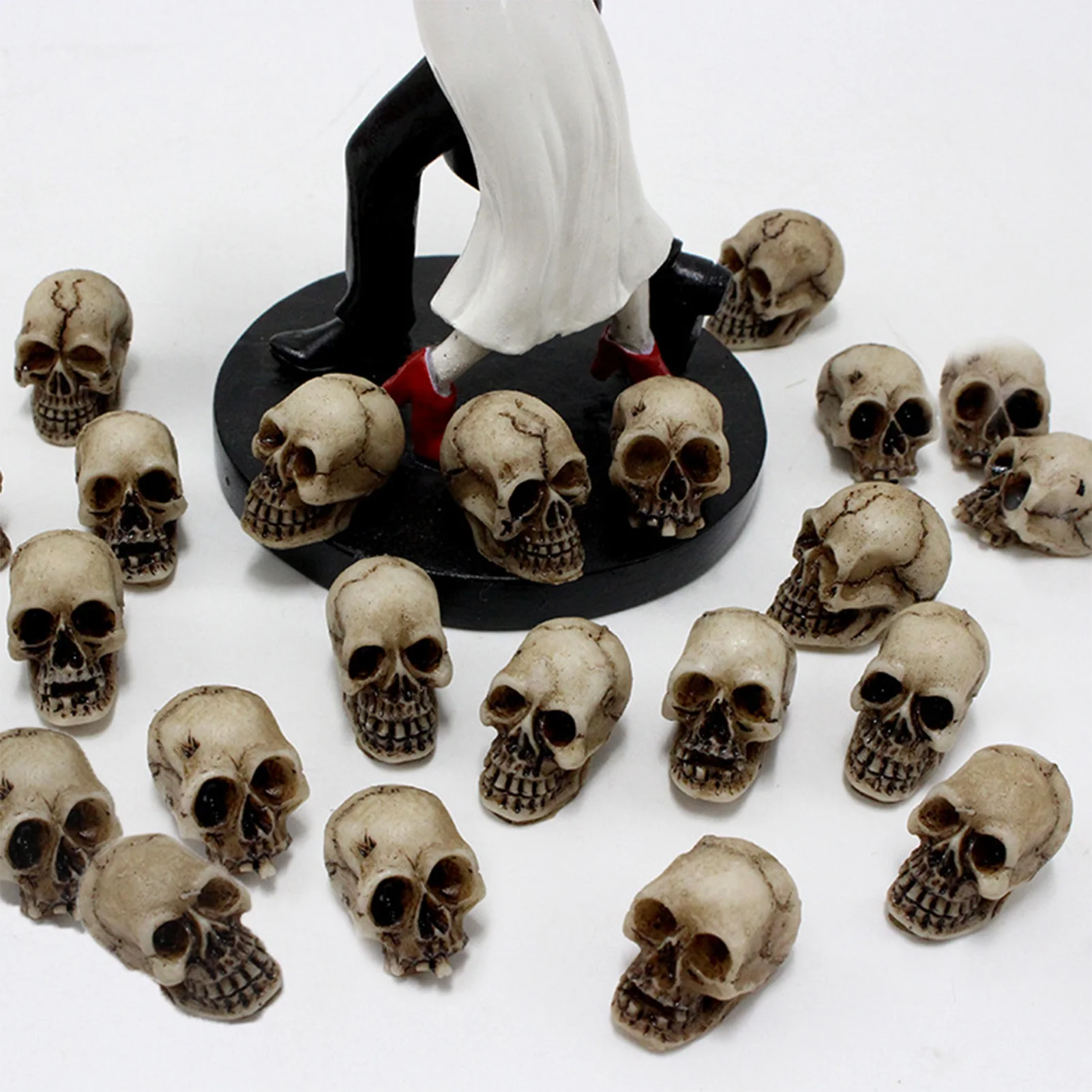 Skull Halloween Tabletop Decor Resin Fake Human Skull Statue Perfect for Office Home or Table