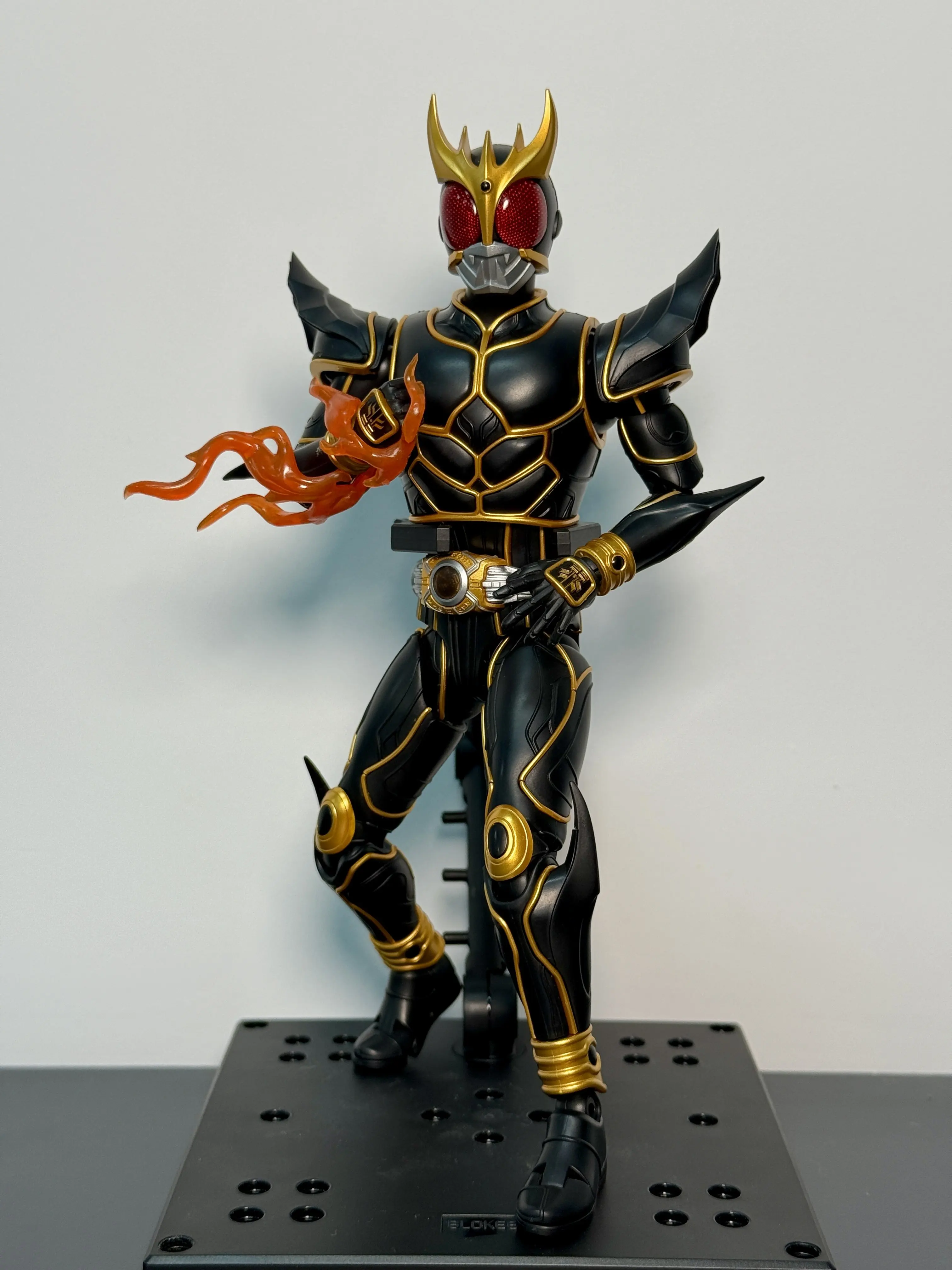 Original Kamen Rider Anime Figue Kuuga Ultimate Form Assembly Toy Action Figure Collection Ornament Toy Model Kt Birthday Gift
