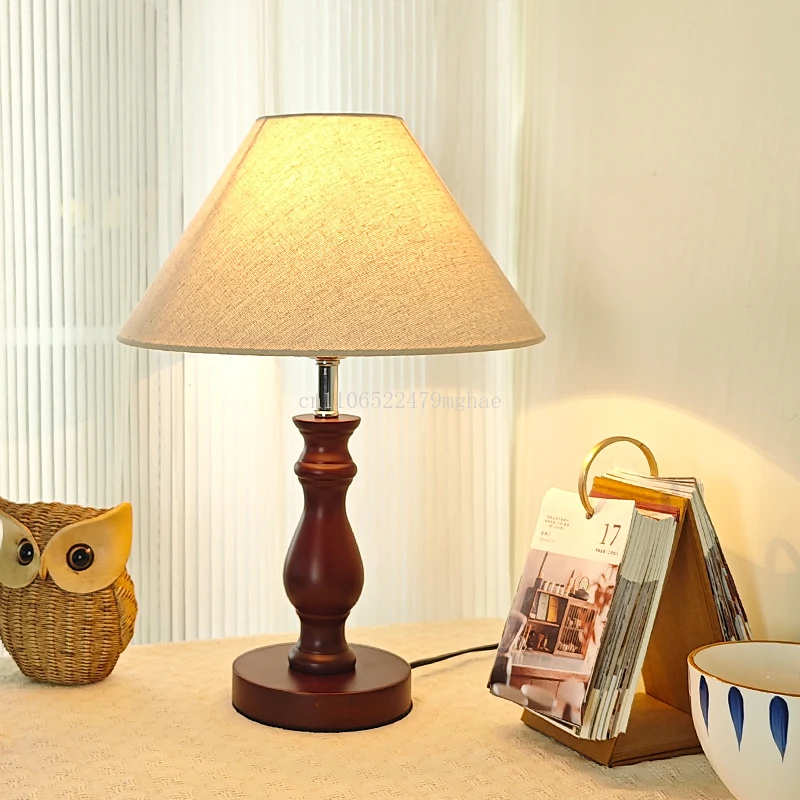 Solid Wood Dimmable Table Lamp: American Retro & Mid-Century Style for Bedside, Creates Cozy Ambiance in Homestay & Bedroom