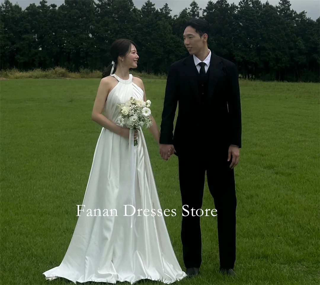 FANAN Halter Collar Ruched Ruched Skirt Bride Dresses A-Line Sleeveless Lace-up Simple Wedding Dresses 웨딩드레스 Ivory Custom