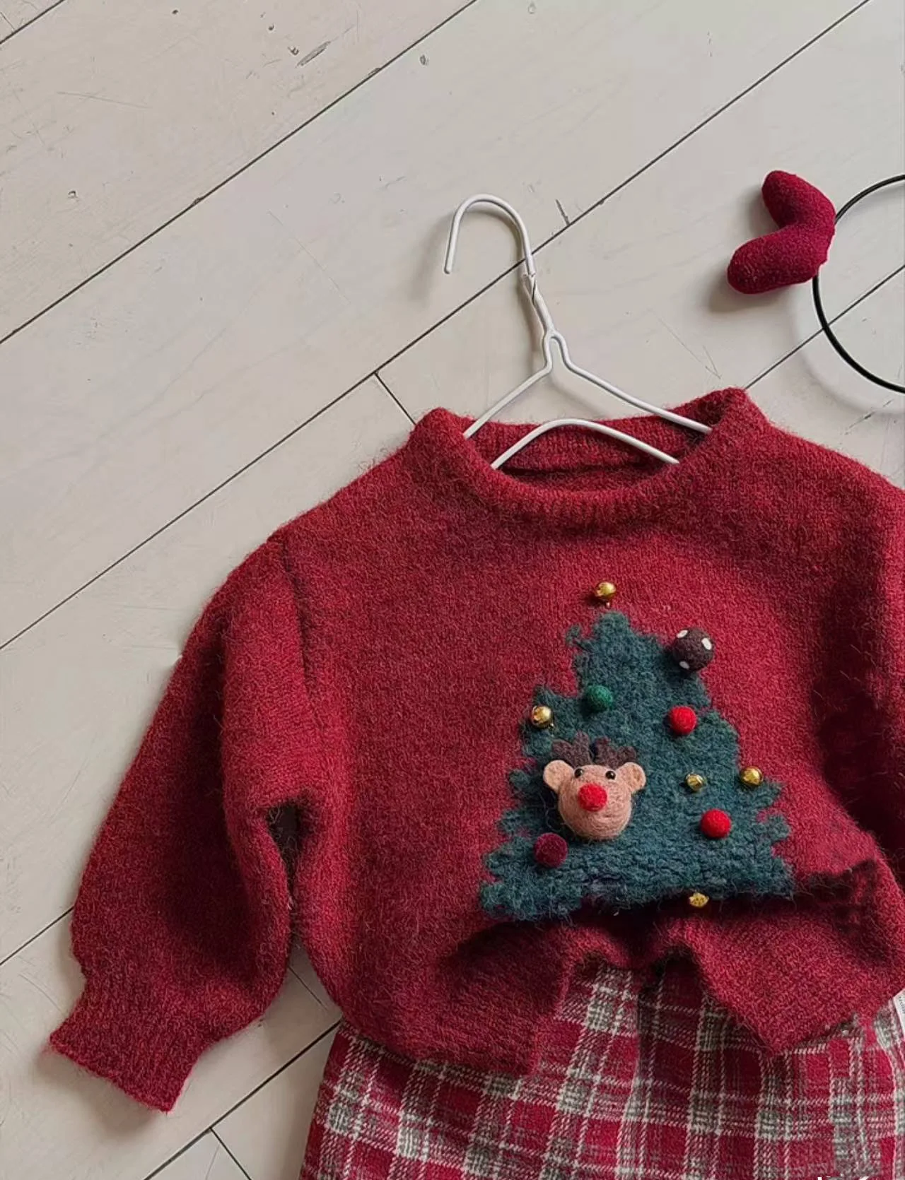 سترة الفتيات 2025 الشتاء الأطفال هوديي سميكة عيد الميلاد والعام الجديد سترة حمراء الطفل متقلب نصف تنورة