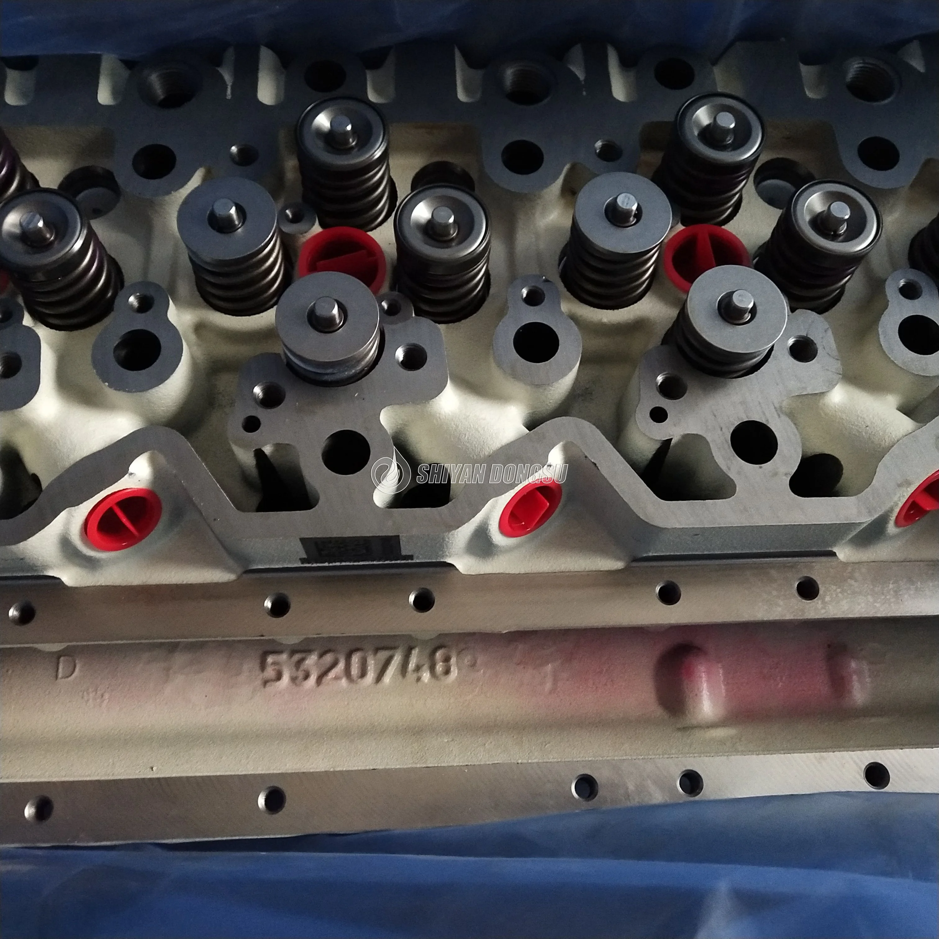 Original DCEC ISC ISL QSL Diesel Engine Cylinder Head Assy 5404060 5529522