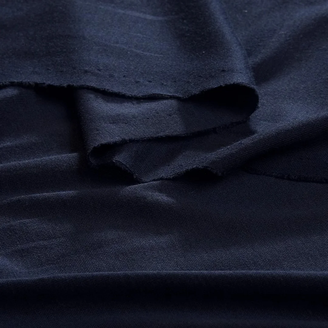 

Итальянская шелковая хлопчатобумажная ткань, сине-черная трикотажная ткань, 60% шелк и хлопок 40%, ширина 170см 310г/м.