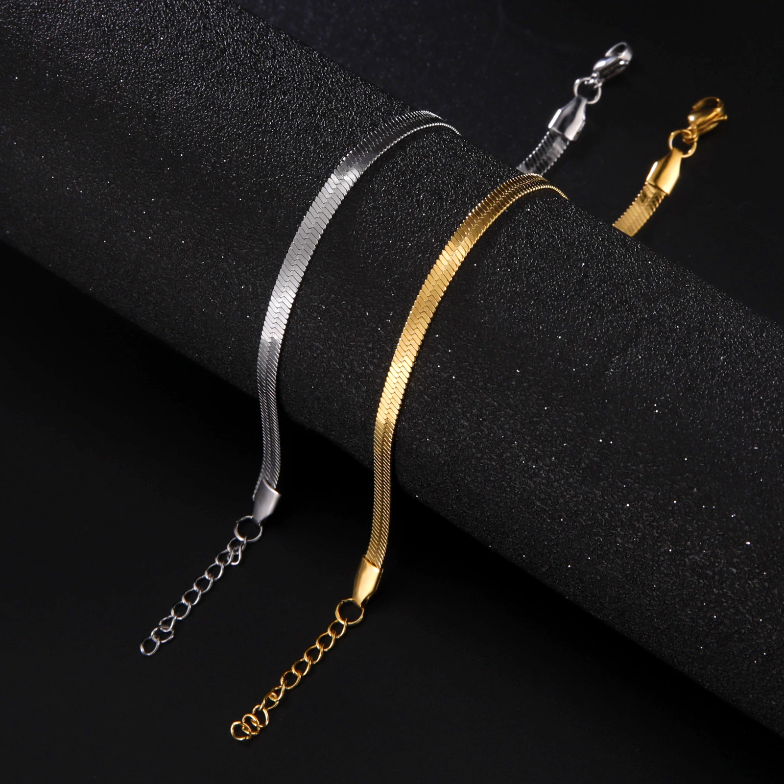 Cazador-pulsera de cadena de serpiente de acero inoxidable para mujer, Color dorado, pulseras minimalistas de la amistad, joyería de moda, regalo del Día de la madre